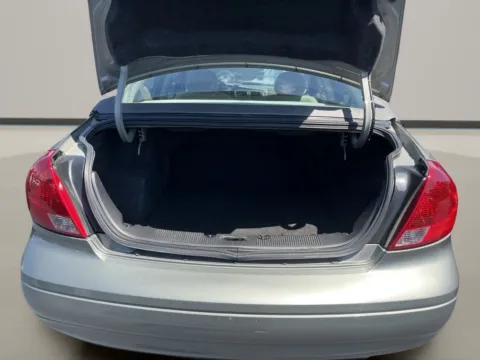 More photos of 2002 FORD TAURUS SE at Jeffrey's Auto Exchange, Inc., IN