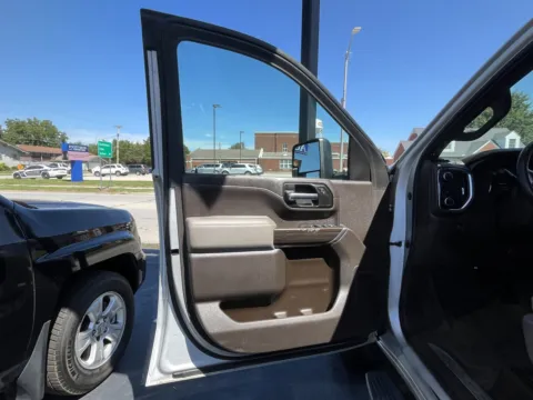 More photos of 2020 CHEVROLET SILVERADO 2500H LT at Jeffrey's Auto Exchange, Inc., IN