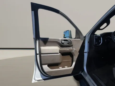 More photos of 2020 CHEVROLET SILVERADO 2500H LT at Jeffrey's Auto Exchange, Inc., IN