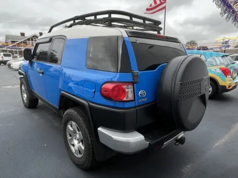 More photos of 2007 TOYOTA FJ CRUISER BASE at Jeffrey's Auto Exchange, Inc., IN