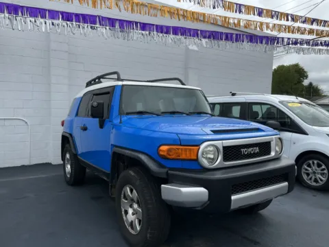 Another view of 2007 TOYOTA FJ CRUISER BASE for sale in Scottsburg, IN at Jeffrey's Auto Exchange, Inc.