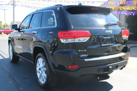 Photos of 2015 JEEP GRAND CHEROKEE LAREDO for sale in Scottsburg, IN at Jeffrey's Auto Exchange, Inc.