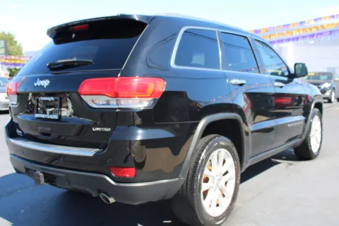More photos of 2015 JEEP GRAND CHEROKEE LAREDO at Jeffrey's Auto Exchange, Inc., IN