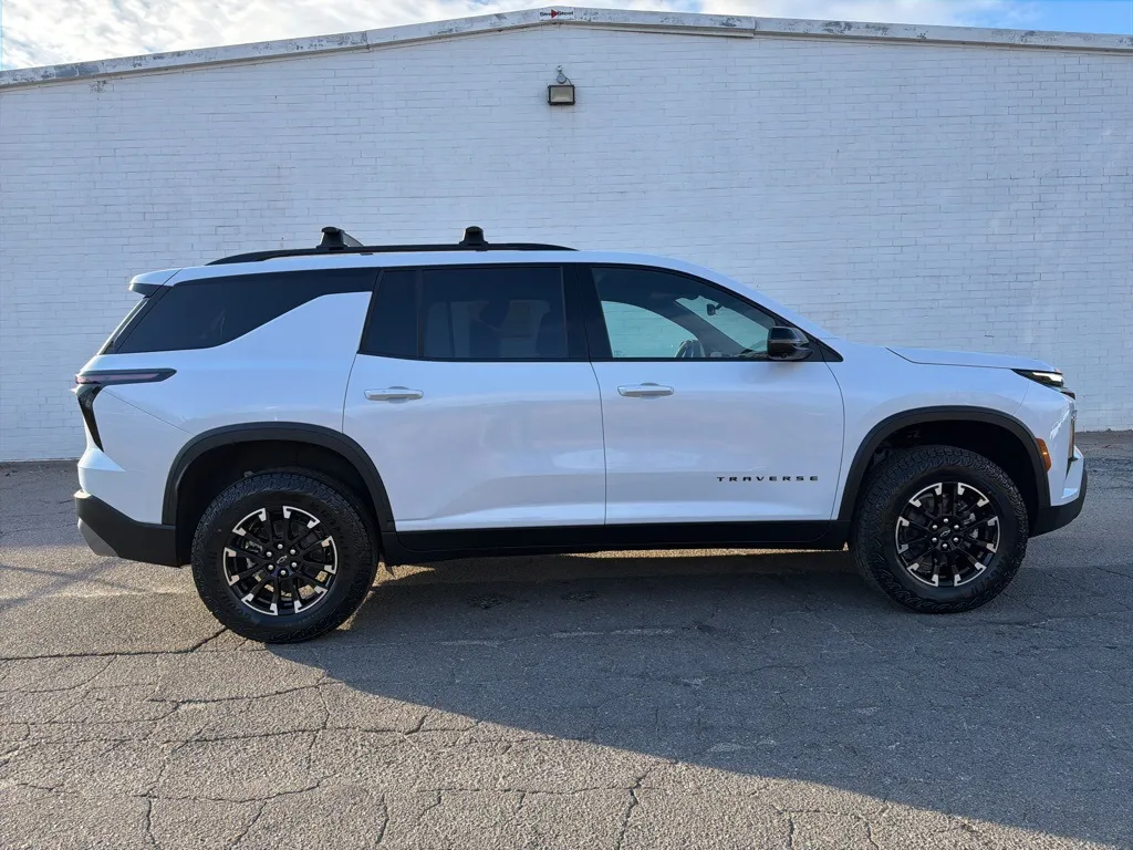 White 2026 Chevrolet Traverse Z71 for sale in Madison, NC