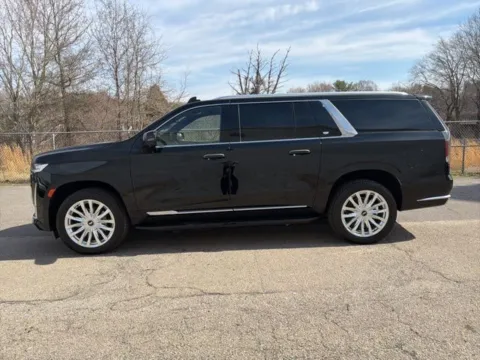 More photos of 2022 Cadillac Escalade ESV Luxury at Smart Chevrolet, NC