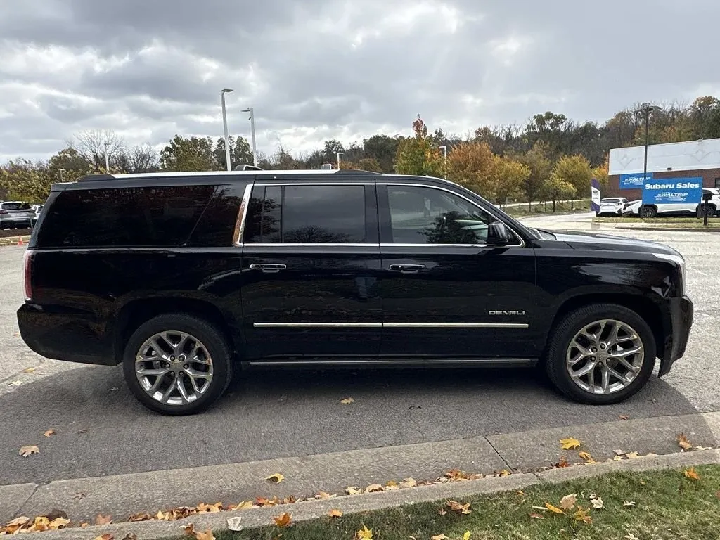 Black 2020 GMC Yukon XL Denali for sale in Madison, NC
