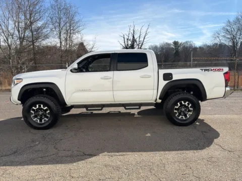 More photos of 2018 Toyota Tacoma TRD Off-Road at Smart Chevrolet, NC