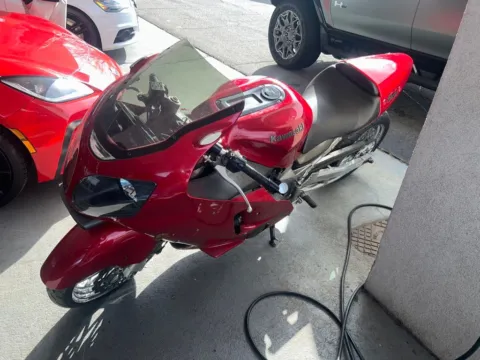 Another view of 2000 Kawasaki Ninja ZX-10R for sale in Madison, NC at Smart Chevrolet