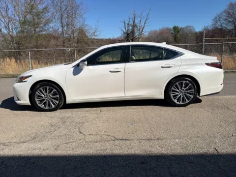 More photos of 2019 Lexus ES 350 Luxury at Smart Chevrolet, NC
