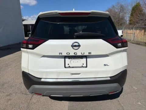 More photos of 2021 Nissan Rogue SL at Smart Chevrolet, NC