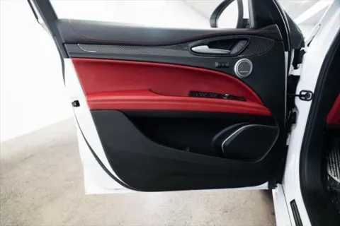 More photos of 2018 Alfa Romeo Stelvio Quadrifoglio at Smart Chevrolet, NC