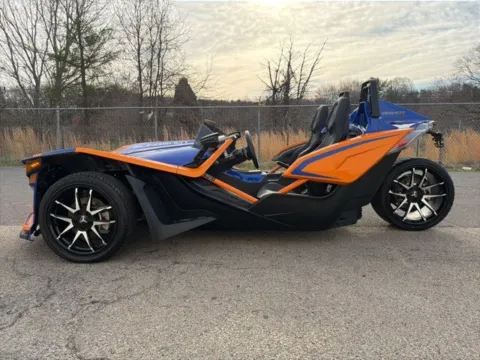 More photos of 2021 Polaris Slingshot R at Smart Chevrolet, NC
