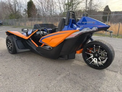 More photos of 2021 Polaris Slingshot R at Smart Chevrolet, NC