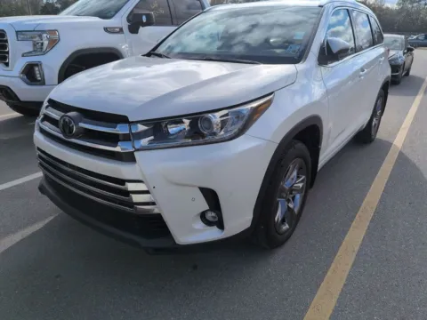 Photos of 2019 Toyota Highlander Limited Platinum for sale in Madison, NC at Smart Chevrolet
