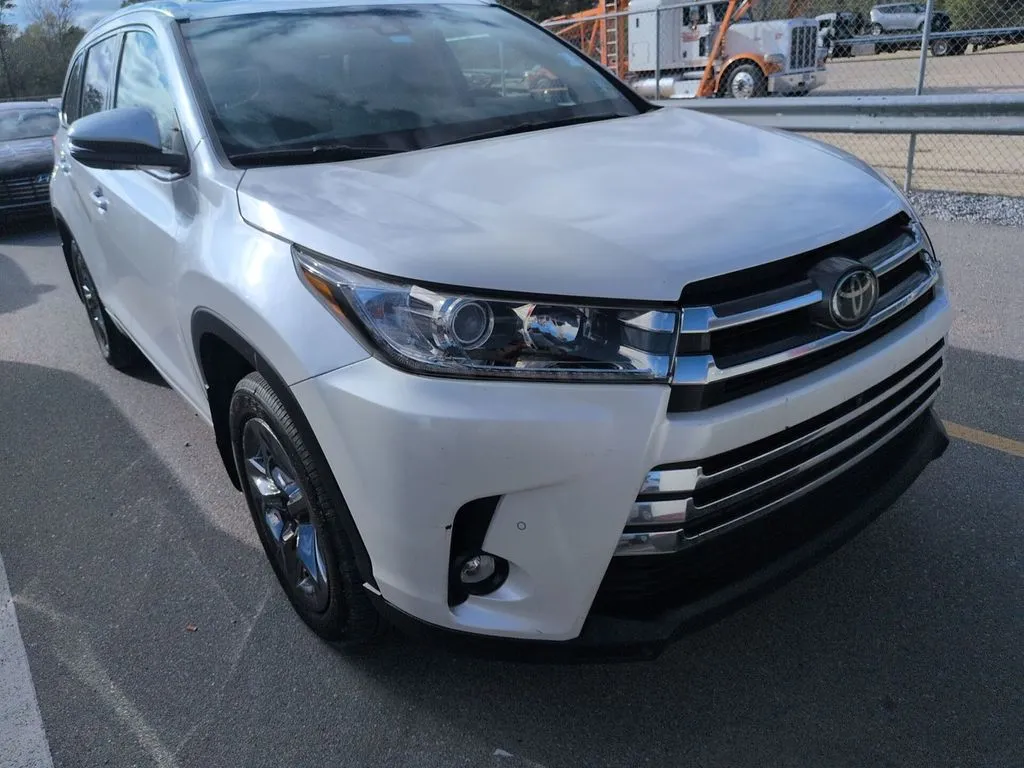 White 2019 Toyota Highlander Limited Platinum for sale in Madison, NC