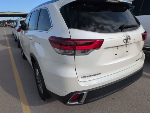 Another view of 2019 Toyota Highlander Limited Platinum for sale in Madison, NC at Smart Chevrolet