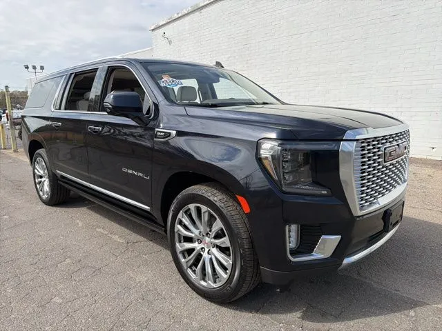 2022 GMC Yukon XL Denali - Photo 8