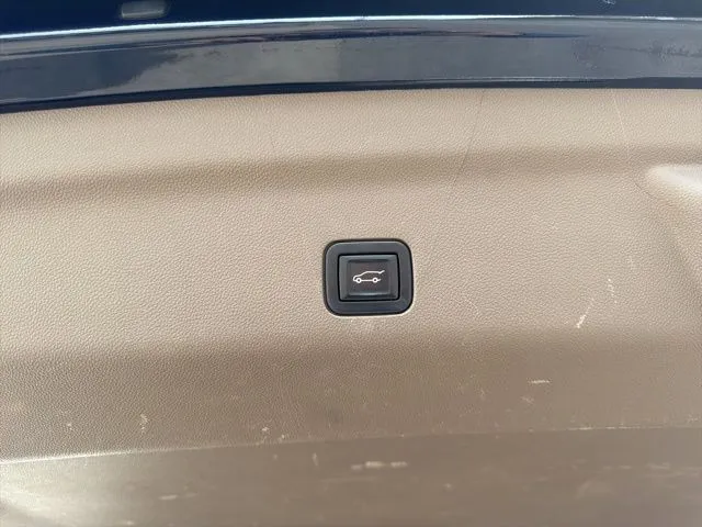 2022 GMC Yukon XL Denali - Photo 21