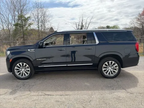 More photos of 2022 GMC Yukon XL Denali at Smart Chevrolet, NC