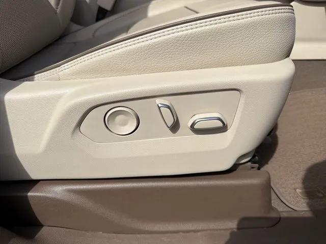 2022 GMC Yukon XL Denali - Photo 15