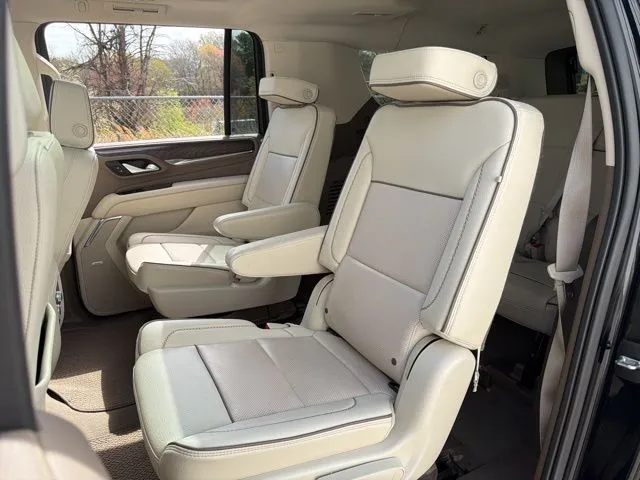 2022 GMC Yukon XL Denali - Photo 24