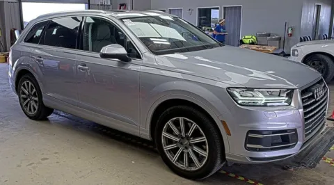 Silver 2019 Audi Q7 45 Premium Plus for sale in Madison, NC