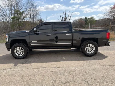 More photos of 2018 Chevrolet Silverado 1500 High Country at Smart Chevrolet, NC