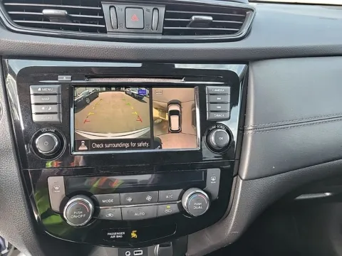 More photos of 2018 Nissan Rogue SL at Smart Chevrolet, NC