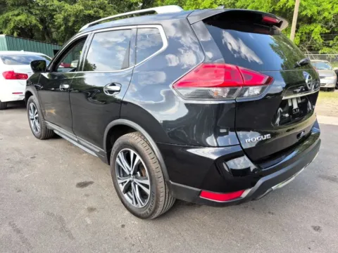 More photos of 2017 Nissan Rogue SL at Smart Chevrolet, NC