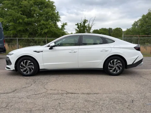 More photos of 2026 Hyundai Sonata Hybrid Blue at Smart Chevrolet, NC