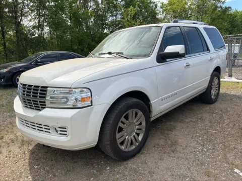 White 2013 Lincoln Navigator for sale in Madison, NC
