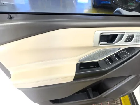 More photos of 2020 Ford Explorer Platinum at Smart Chevrolet, NC