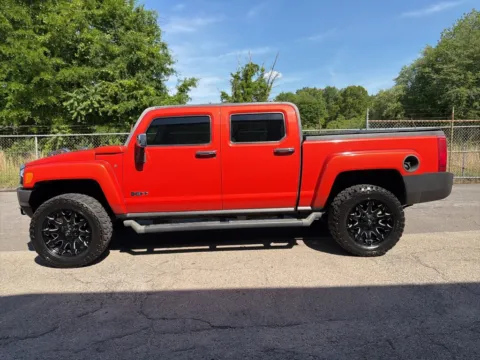 More photos of 2009 Hummer H3T Luxury at Smart Chevrolet, NC