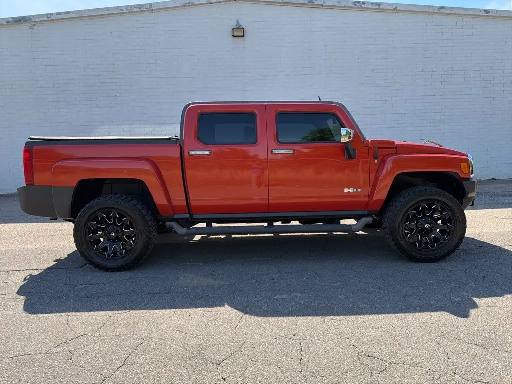 Orange 2009 Hummer H3T Luxury for sale in Madison, NC