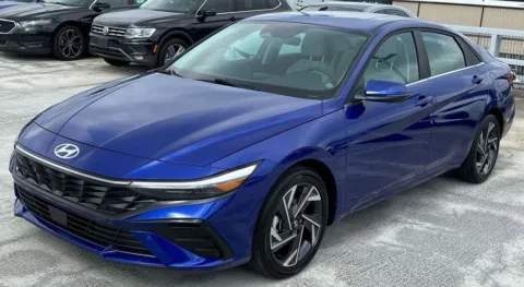 More photos of 2024 Hyundai Elantra Hybrid Limited at Smart Chevrolet, NC