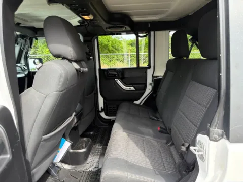 More photos of 2011 Jeep Wrangler Unlimited Rubicon at Smart Chevrolet, NC