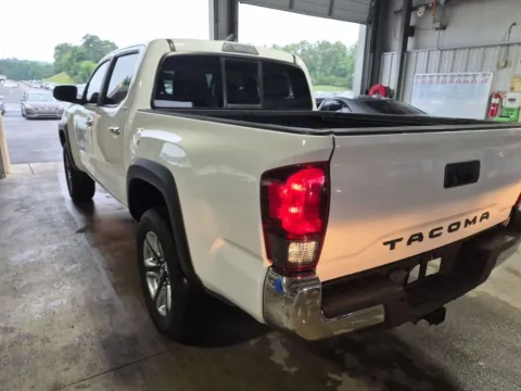 More photos of 2016 Toyota Tacoma Limited at Smart Chevrolet, NC