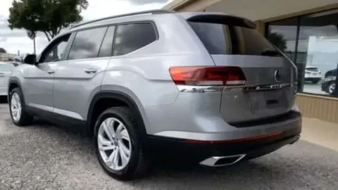 Another view of 2021 Volkswagen Atlas 3.6L V6 SE w/Technology for sale in Madison, NC at Smart Chevrolet