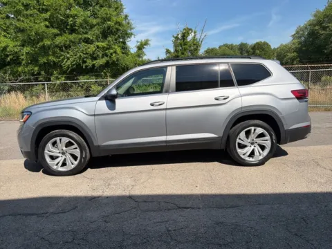 More photos of 2021 Volkswagen Atlas 3.6L V6 SE w/Technology at Smart Chevrolet, NC