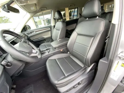 More photos of 2021 Volkswagen Atlas 3.6L V6 SE w/Technology at Smart Chevrolet, NC