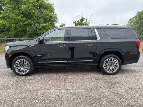 More photos of 2023 GMC Yukon XL Denali Ultimate at Smart Chevrolet, NC