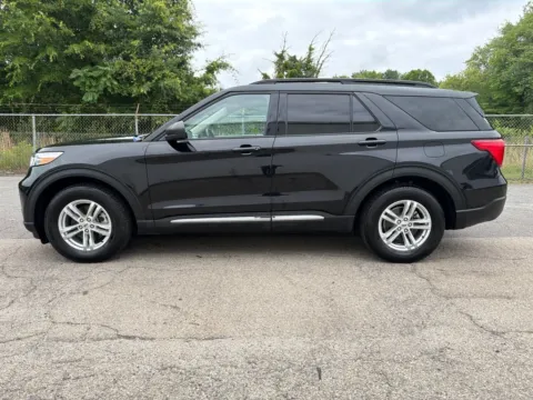 More photos of 2023 Ford Explorer XLT at Smart Chevrolet, NC