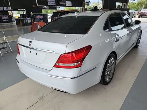 More photos of 2013 Hyundai Equus Signature at Smart Chevrolet, NC