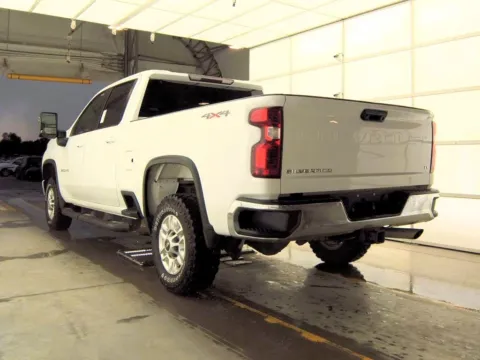 More photos of 2020 Chevrolet Silverado 2500HD LT at Smart Chevrolet, NC