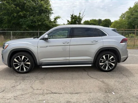 More photos of 2025 Volkswagen Atlas Cross Sport 2.0T SEL Premium R-Line at Smart Chevrolet, NC
