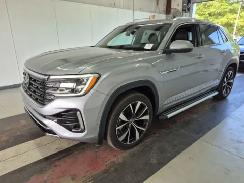 More photos of 2025 Volkswagen Atlas Cross Sport 2.0T SEL Premium R-Line at Smart Chevrolet, NC