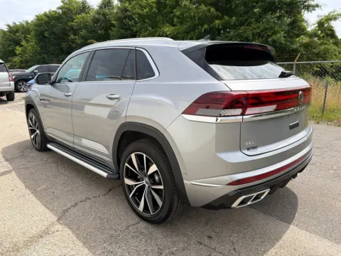 More photos of 2025 Volkswagen Atlas Cross Sport 2.0T SEL Premium R-Line at Smart Chevrolet, NC