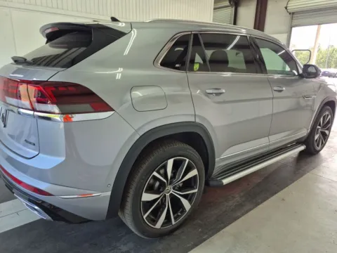 More photos of 2025 Volkswagen Atlas Cross Sport 2.0T SEL Premium R-Line at Smart Chevrolet, NC