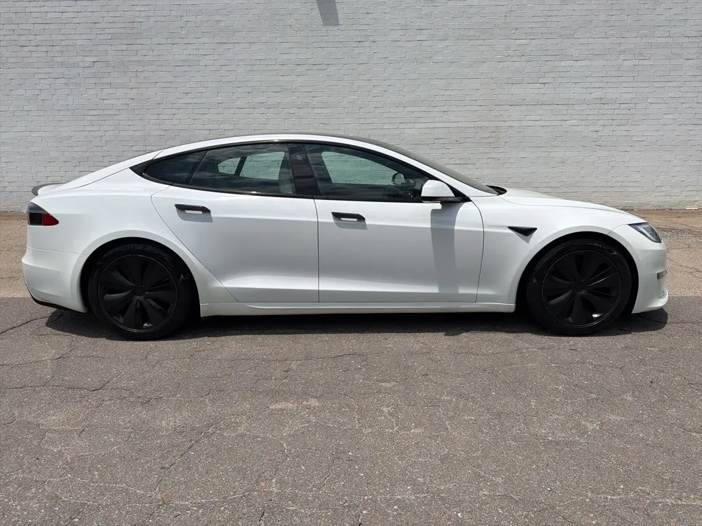 2021 Tesla Model S Plaid's photo
