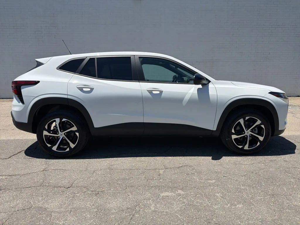 White 2026 Chevrolet Trax 1RS for sale in Madison, NC